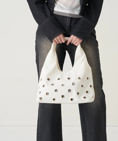 WHO'S WHO gallery（フーズフーギャラリー）の「アイレットPUショルダーバッグ（ショルダーバッグ・レディース・ブラック/イエロー/オフホワイト・FREE）」の9枚目の写真