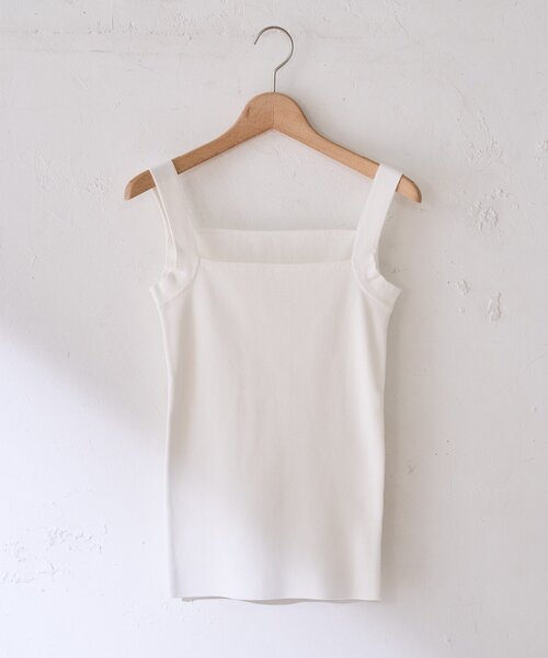 SHENERY（シーナリー）の「総針ニットキャミソール（ニット/セーター・レディース・ブラック/オフホワイト/ベージュ・FREE）」の2枚目の写真