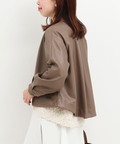 NOLLEY’S（ノーリーズ）の「マット＆ソフトフェイクレザーブルゾン（ブルゾン・レディース・キナリ/カーキ・38）」の19枚目の写真