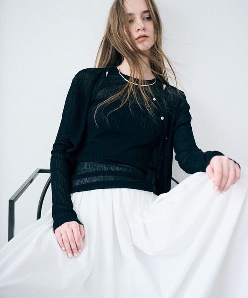 uncrave（アンクレイヴ）の「ランダムリブシアーニット タンクトップ（タンクトップ・レディース・レッド系/ブラック系/ブルー系/ホワイト系・F）」の7枚目の写真