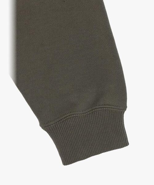 agnes b.（アニエスベー）の「メンズ ”b.”ロゴ コットン 長袖 スウェット ”Cuppo”（スウェット・メンズ・グリーン系その他・2/1）」の9枚目の写真