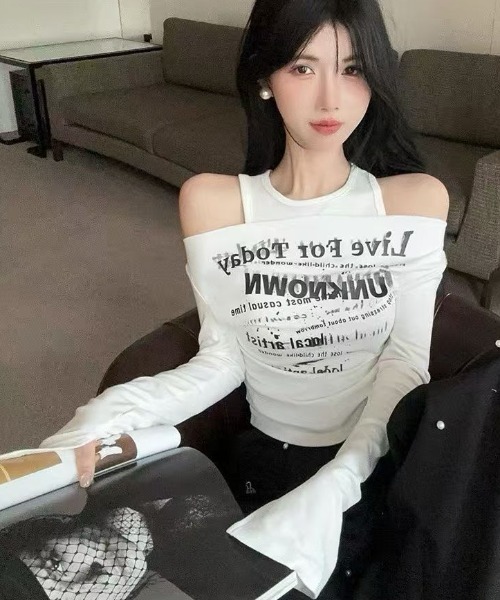 d.i.a. 長袖　ロンT オフショル　ダイヤ　トップス　ソジュールダイヤ d.i.a. 長袖 ロンT オフショル ダイヤ トップス ソジュールダイヤ