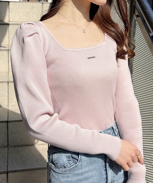 SOELA(ソエラ)の「【INGNI SOELA】プレート付パフスリーブリブニット/WEB限定(ニット/セーター・レディース・ブラック/アイボリー/ピンク・FREE)」の3枚目の写真
