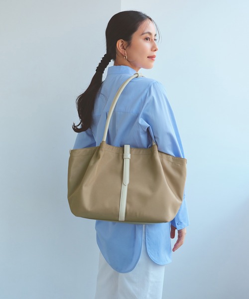 TREASURE TOPKAPI(トレジャートプカピ)の「【TREASURE TOPKAPI】ナイロン センターベルト トートバッグ A4 / 軽量 / 肩掛け(トートバッグ・レディース・トップグレー/グレイッシュベージュ/ブラック・FREE)」の21枚目の写真