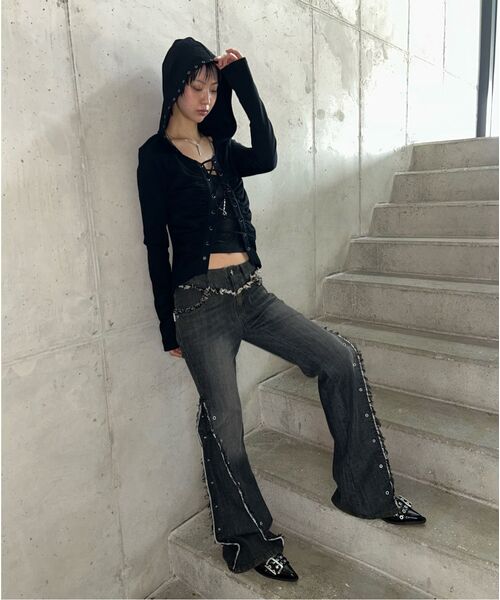 ORDINARY HOLIDAY（オーディナリー ホリデー）の「SHIRRING LACE UP HOODIE [BLACK]（パーカー・レディース・その他・FREE）」の4枚目の写真