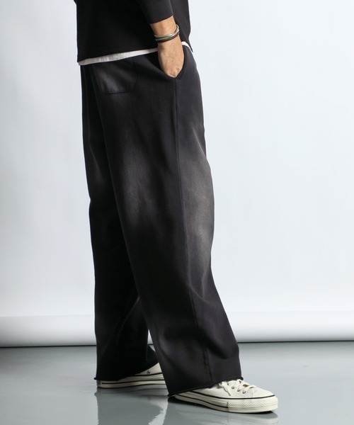The DUFFER of ST.GEORGE(ザダファーオブセントジョージ)の「BRUSHED SWEAT WIDE PANTS:バイオウォッシュ ユーズド加工 スウェット ワイドパンツ(スウェットパンツ・メンズ・ネイビー/ブラック・LARGE/MEDIUM)」の18枚目の写真