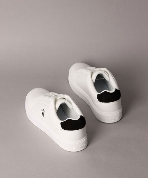 Calvin Klein(カルバン・クライン)の「クラシックレザーコートスニーカー(スニーカー・メンズ・ホワイト×ブラック・43/42/40/41)」の2枚目の写真
