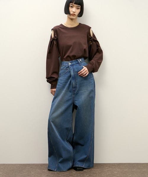 ADAM ET ROPE'（アダムエロペ）の「【サステナブル】2WAYデニムサロペット（サロペット/オーバーオール・レディース・ブラック/ブルー・38/36）」の3枚目の写真