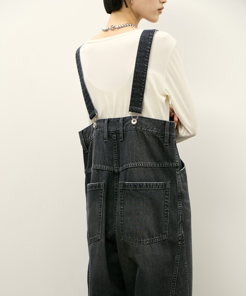 ADAM ET ROPE'（アダムエロペ）の「【サステナブル】2WAYデニムサロペット（サロペット/オーバーオール・レディース・ブラック/ブルー・38/36）」の10枚目の写真