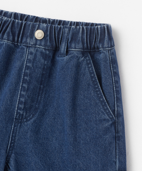 MUSINSA STANDARD KIDS（ムシンサスタンダードキッズ）の「ワイドカーペンターバンディングデニムパンツ [ミディアムインディゴ]（デニムパンツ・レディース・その他・100/110/120/130/140/150/160）」の4枚目の写真