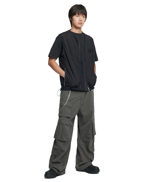 NOMANUAL（NOMANUAL）の「GRAPHIC NYLON VEST - BLACK（ベスト・レディース・その他・MEDIUM/LARGE/SMALL）」の4枚目の写真