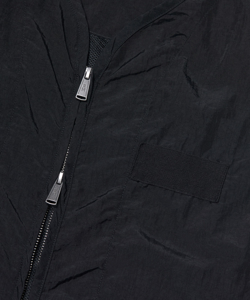 NOMANUAL（NOMANUAL）の「GRAPHIC NYLON VEST - BLACK（ベスト・レディース・その他・MEDIUM/LARGE/SMALL）」の6枚目の写真