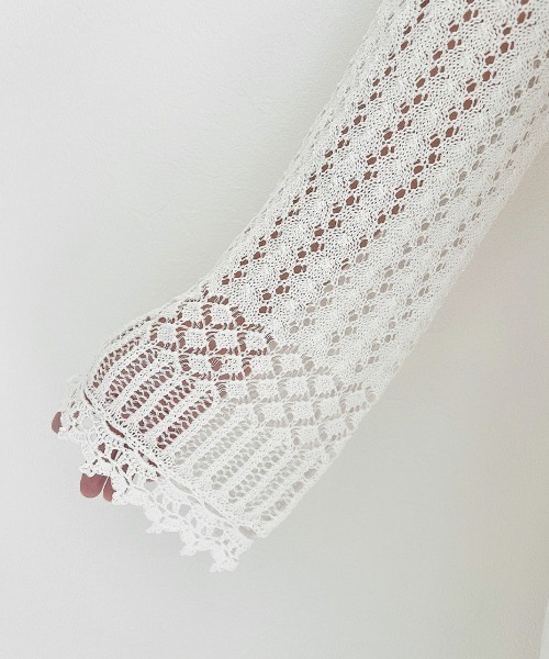 an another angelus（アンアナザーアンジェラス）の「クロシェスカラップ透かし編みニットボレロ（カーディガン/ボレロ・レディース・オフホワイト/ブラック/ライトブルー・FREE）」の11枚目の写真