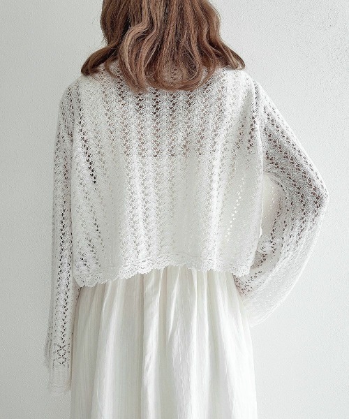 an another angelus（アンアナザーアンジェラス）の「クロシェスカラップ透かし編みニットボレロ（カーディガン/ボレロ・レディース・オフホワイト/ブラック/ライトブルー・FREE）」の13枚目の写真