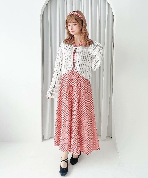 an another angelus（アンアナザーアンジェラス）の「クロシェスカラップ透かし編みニットボレロ（カーディガン/ボレロ・レディース・オフホワイト/ブラック/ライトブルー・FREE）」の20枚目の写真