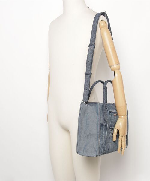 Guess（ゲス）の「JODI Tote（トートバッグ・レディース・インディゴブルー・ONE SIZE）」の17枚目の写真