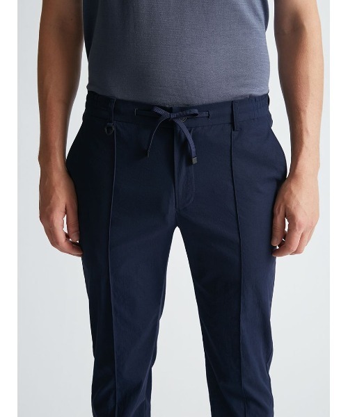 AOURE(アウール)の「MALPENSA AIR SETUP PANTS(スラックス・メンズ・ネイビー/ライトグレー/ミント・MEDIUM/SMALL/X-LARGE/LARGE)」の14枚目の写真