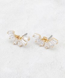 ビジュームーンピアス