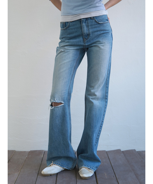 Kijun(キジュン)の「Single Cut Flared Jeans Blue(デニムパンツ・レディース・その他・SMALL/MEDIUM)」の1枚目の写真