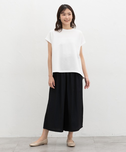 Honeys(ハニーズ)の「【ハニさら・接触冷感・UVカット・遮熱】後切替フレンチ袖Tシャツ(Tシャツ/カットソー・レディース・グレイッシュベージュ/ブラック/オフホワイト/レッド/ダークブルー・L/LL/M)」の7枚目の写真