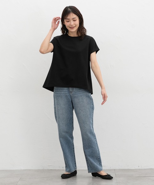 Honeys(ハニーズ)の「【ハニさら・接触冷感・UVカット・遮熱】後切替フレンチ袖Tシャツ(Tシャツ/カットソー・レディース・グレイッシュベージュ/ブラック/オフホワイト/レッド/ダークブルー・L/LL/M)」の9枚目の写真