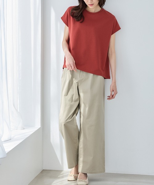 Honeys(ハニーズ)の「【ハニさら・接触冷感・UVカット・遮熱】後切替フレンチ袖Tシャツ(Tシャツ/カットソー・レディース・グレイッシュベージュ/ブラック/オフホワイト/レッド/ダークブルー・L/LL/M)」の15枚目の写真