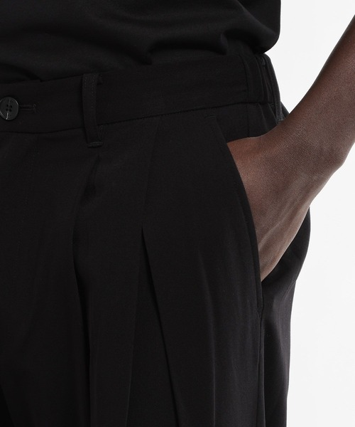 HARE（ハレ）の「【SET UP対応 接触冷感】ディープタックワイドストレートトラウザー(HARE)（スラックス・メンズ・ブルー/ブラック/グレー系その他/ブラウン/ストライプ・SMALL/MEDIUM）」の17枚目の写真