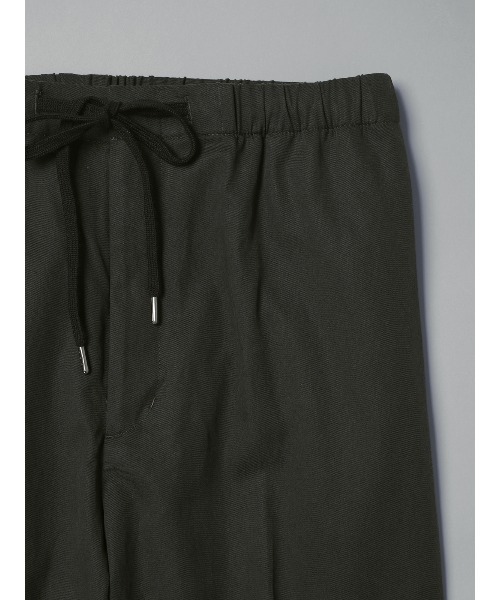 SUIT SQUARE(スーツスクエア)の「GOOVI/イージーパンツ/リヨセルコットンチノクロス/無地(スーツパンツ・メンズ・ベージュ/ブラック/ホワイト・1/2/3)」の18枚目の写真