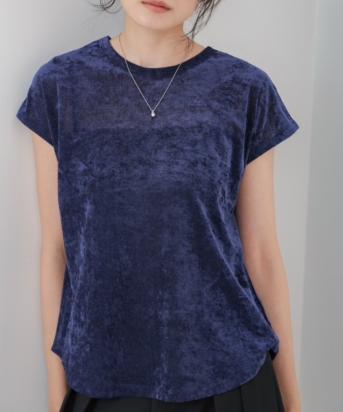 Bab(バブ)の「シアーベロアフレンチスリーブカットソー(Tシャツ/カットソー・レディース・チャコールグレー/オフホワイト/アイボリー/ブラック/ネイビー/オレンジ/ピンク/ブラウン/ブルー・MEDIUM)」の6枚目の写真