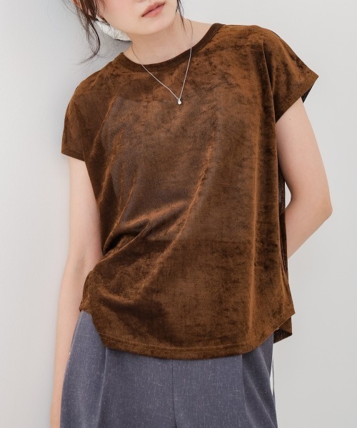 Bab(バブ)の「シアーベロアフレンチスリーブカットソー(Tシャツ/カットソー・レディース・チャコールグレー/オフホワイト/アイボリー/ブラック/ネイビー/オレンジ/ピンク/ブラウン/ブルー・MEDIUM)」の5枚目の写真