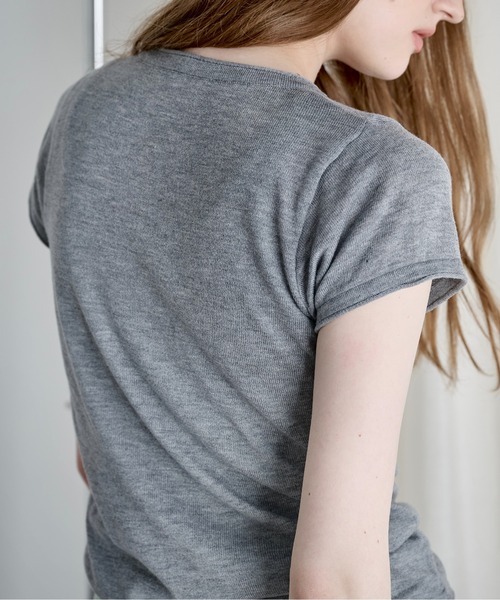 LOSCa(ロスカ)の「スキッパーフレンチスリーブトップス(Tシャツ/カットソー・レディース・オレンジ/グレー/オフホワイト/ブラック・FREE)」の10枚目の写真