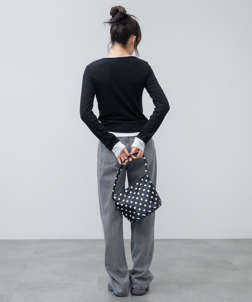 HEILIS(ヘイリス)の「レイヤードスムースカットソー / ブルー ブラック アイボリー カットソー トップス レイヤード ドッキング 春服 秋服 冬服 長袖 トップス 韓国 ガーリー 無地 カジュアル シンプル ノームコア オフィスカジュアル(Tシャツ/カットソー・レディース・ブラック/アイボリー/ブルー・FREE)」の21枚目の写真