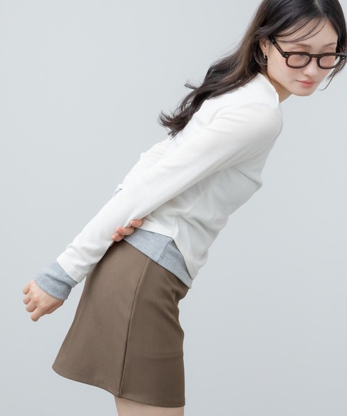 HEILIS(ヘイリス)の「レイヤードスムースカットソー / ブルー ブラック アイボリー カットソー トップス レイヤード ドッキング 春服 秋服 冬服 長袖 トップス 韓国 ガーリー 無地 カジュアル シンプル ノームコア オフィスカジュアル(Tシャツ/カットソー・レディース・ブラック/アイボリー/ブルー・FREE)」の8枚目の写真