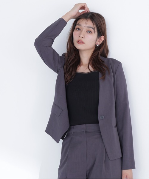 NATURAL BEAUTY BASIC(ナチュラルビューティーベーシック)の「サマードライタッチ SETUP ノーカラージャケット(ノーカラージャケット・レディース・チャコールグレー/ベージュ/ブラウン・MEDIUM/SMALL)」の2枚目の写真
