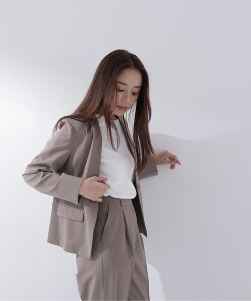 NATURAL BEAUTY BASIC(ナチュラルビューティーベーシック)の「サマードライタッチ SETUP ノーカラージャケット(ノーカラージャケット・レディース・チャコールグレー/ベージュ/ブラウン・MEDIUM/SMALL)」の22枚目の写真