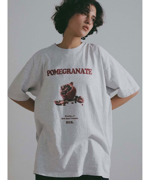 POMEGRANATE プリント Tシャツ 半袖 POMEGRANATE T-shirt（Tシャツ/カットソー）｜HER.（ハー）の