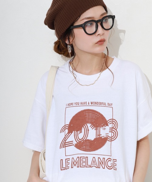 FUNALIVE(ファンアライブ)の「ロゴプリント半袖Tシャツ(Tシャツ/カットソー・レディース・ナチュラル/ホワイト/ブラウン・FREE)」の2枚目の写真