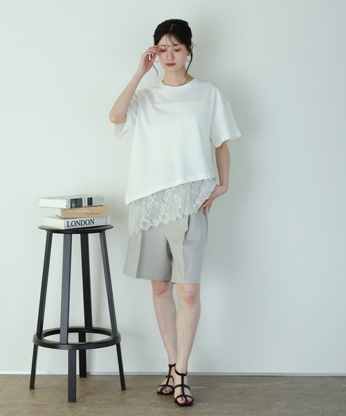 shetila(シェティラ)の「甘すぎない、大人の裾レースアシンメトリー半袖Tシャツ(Tシャツ/カットソー・レディース・ホワイト/ブラック・M)」の12枚目の写真