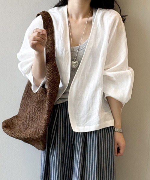 FAVORITO(ファヴォリート)の「ノーカラーショートトップス(シャツ/ブラウス・レディース・ネイビー/ホワイト・F)」の6枚目の写真