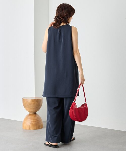 RIVE DROITE(リヴドロワ)の「【セットアップ対応可/接触冷感】【A・MONN(アモン)】suttoブラウス(シャツ/ブラウス・レディース・ネイビー/ブラック・FREE)」の13枚目の写真