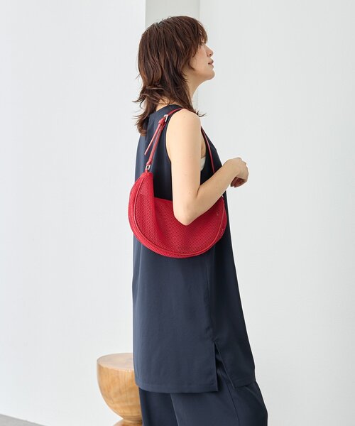 RIVE DROITE(リヴドロワ)の「【セットアップ対応可/接触冷感】【A・MONN(アモン)】suttoブラウス(シャツ/ブラウス・レディース・ネイビー/ブラック・FREE)」の15枚目の写真