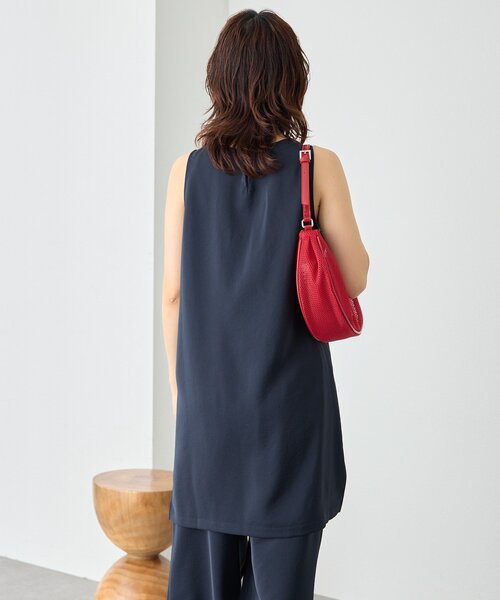 RIVE DROITE(リヴドロワ)の「【セットアップ対応可/接触冷感】【A・MONN(アモン)】suttoブラウス(シャツ/ブラウス・レディース・ネイビー/ブラック・FREE)」の16枚目の写真