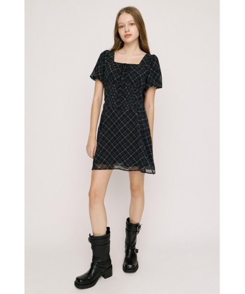 SLY(スライ)の「【SNSで話題!】FRONT BUTTON TUCKED MINI DRESS フロントボタンタックミニドレス 春服 夏服(ワンピース・レディース・ブラック系その他2/ブラウン系その他2/ネイビー系・1/2)」の17枚目の写真
