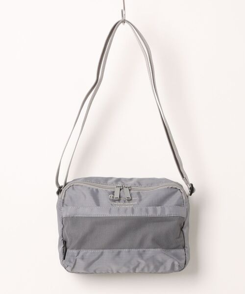 Champion(チャンピオン)の「チャンピオン ショルダーバッグ 5B35 横型 3L 65312(ショルダーバッグ・メンズ・グレー/マスタード・FREE)」の1枚目の写真