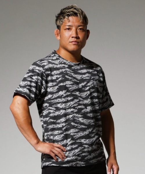MATIN AVENIR(マタンアヴニール)の「MATIN AVENIR/マタンアヴニール MAS26003 Tシャツ(Tシャツ/カットソー・メンズ・カモフラージュ/ブラック・L/XL/M)」の2枚目の写真
