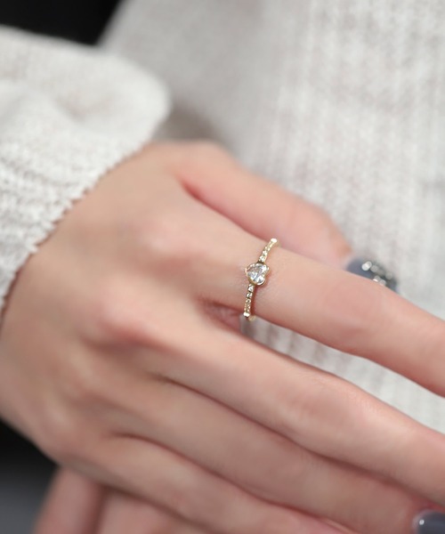 Cream dot.(クリームドット)の「【サージカルステンレス】愛らしハートが煌めくのステンレス製ビジューラインリング(リング・レディース・シルバー/ゴールド/ピンクゴールド・17号/15号/12号/9号/20号)」の7枚目の写真