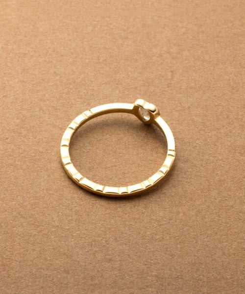 Cream dot.(クリームドット)の「【サージカルステンレス】愛らしハートが煌めくのステンレス製ビジューラインリング(リング・レディース・シルバー/ゴールド/ピンクゴールド・17号/15号/12号/9号/20号)」の4枚目の写真