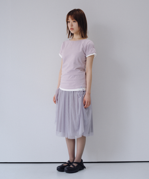 OHESHIO(オヘシオ)の「BACK BUTTON SHIRRING T-SHIRT, LAVENDER(Tシャツ/カットソー・レディース・その他・FREE)」の3枚目の写真