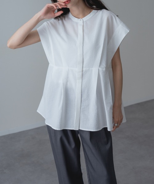 refinedworks(リファインドワークス)の「【refinedworks】サッカー 素材 の上品見え ブラウス(シャツ/ブラウス・レディース・ブルー/ホワイト/ブラック・FREE)」の8枚目の写真