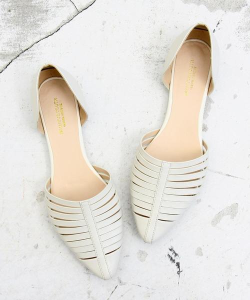 BEAUTY&YOUTH UNITED ARROWS（ビューティーアンドユースユナイテッドアローズ）の「BY∵ グラディエーターフラットパンプス ◆（パンプス・レディース・ブラウン/ホワイト/ネイビー・37h/36h/38/37/36）」の4枚目の写真